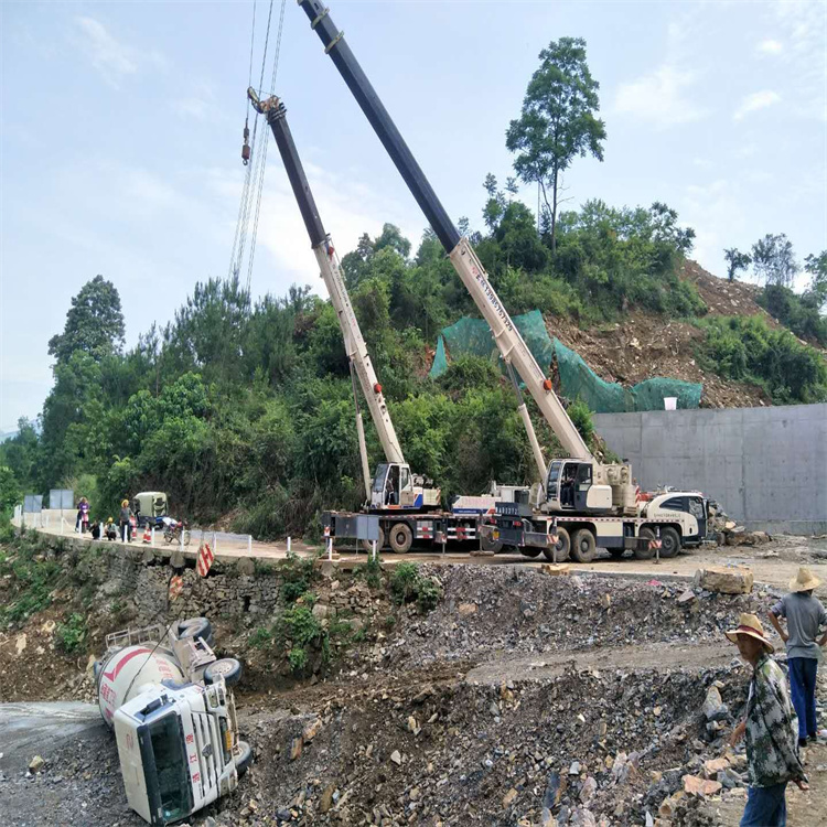 川汇汽车掉沟里叫吊车救援要多少钱
